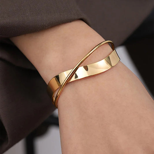18K Gold Plated Titanium Steel Bangle – Fade-Resistant Minimalist Bracelet