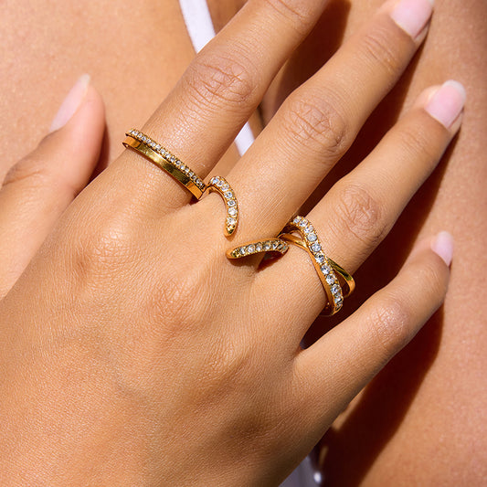 Titanium Steel White Stone Ring – Fade-Resistant Luxury Women’s Jewelry